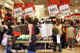 服装服饰零售行业数字化转型加速，智能化与可持续发展成新趋势